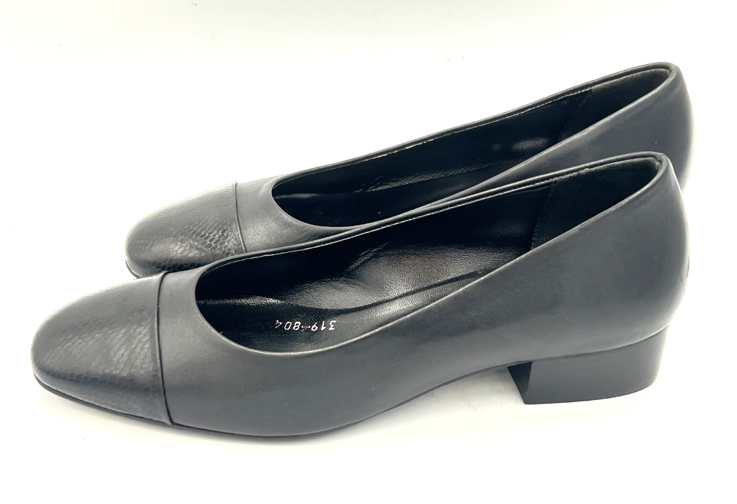 Oscar William Pump – High Shine Toe | Leather Sole