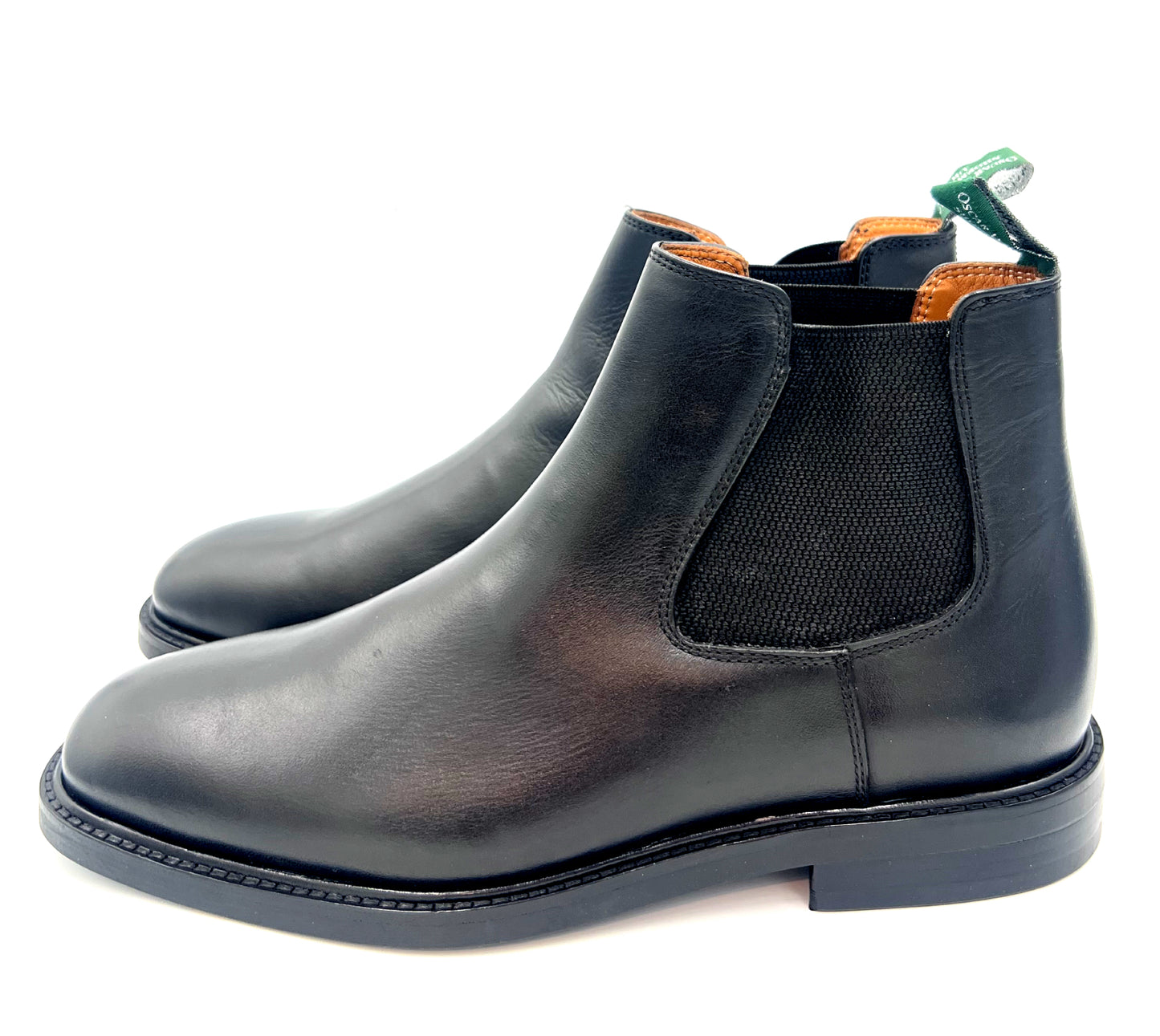 Oscar William Classic Black Chelsea Boots – Rubber Studded Sole