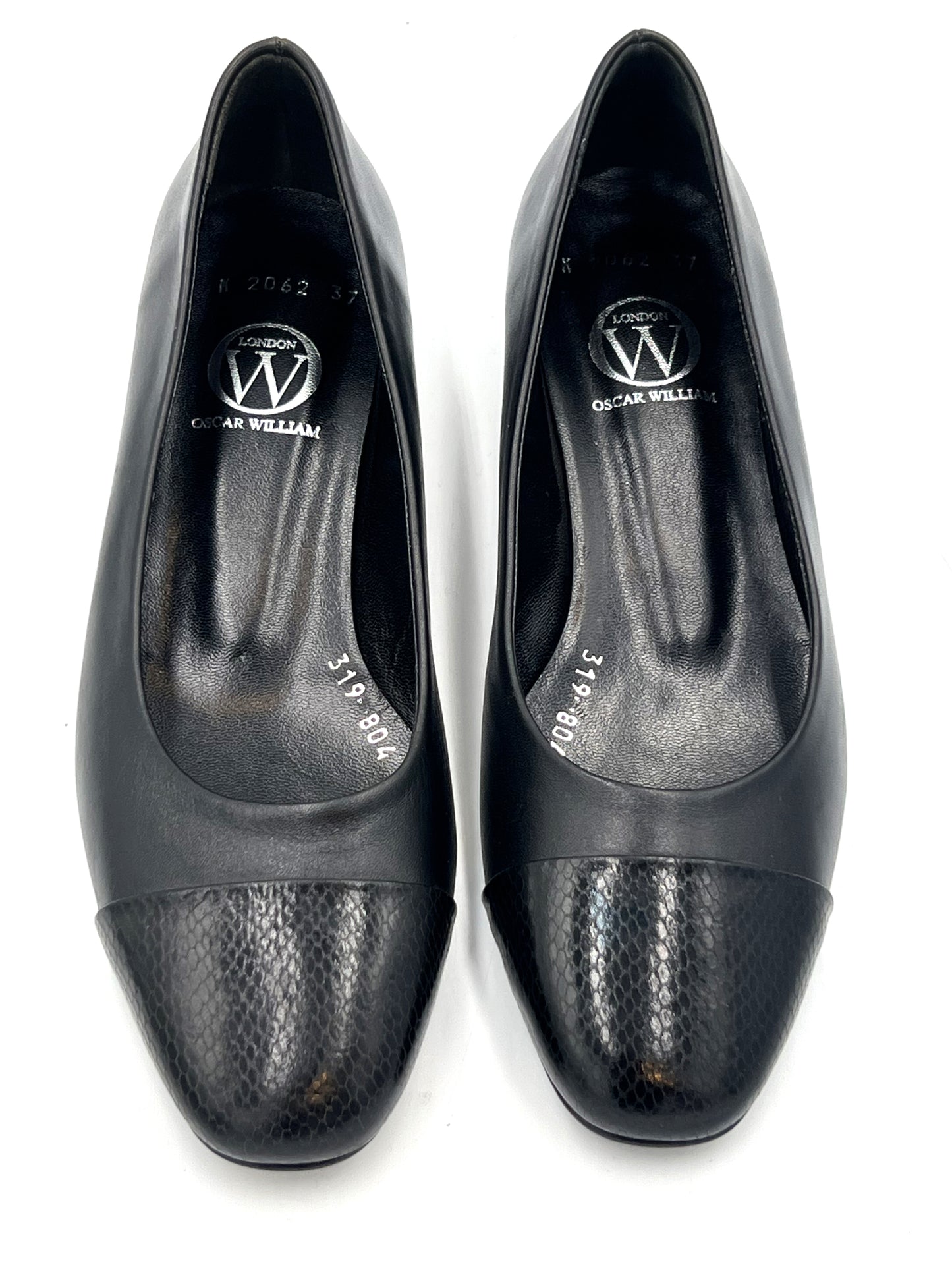 Oscar William Pump – High Shine Toe | Leather Sole
