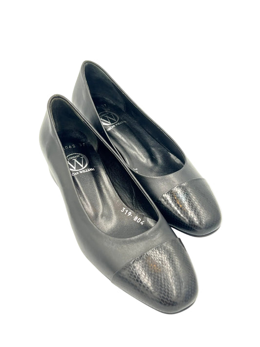 Oscar William Pump – High Shine Toe | Leather Sole